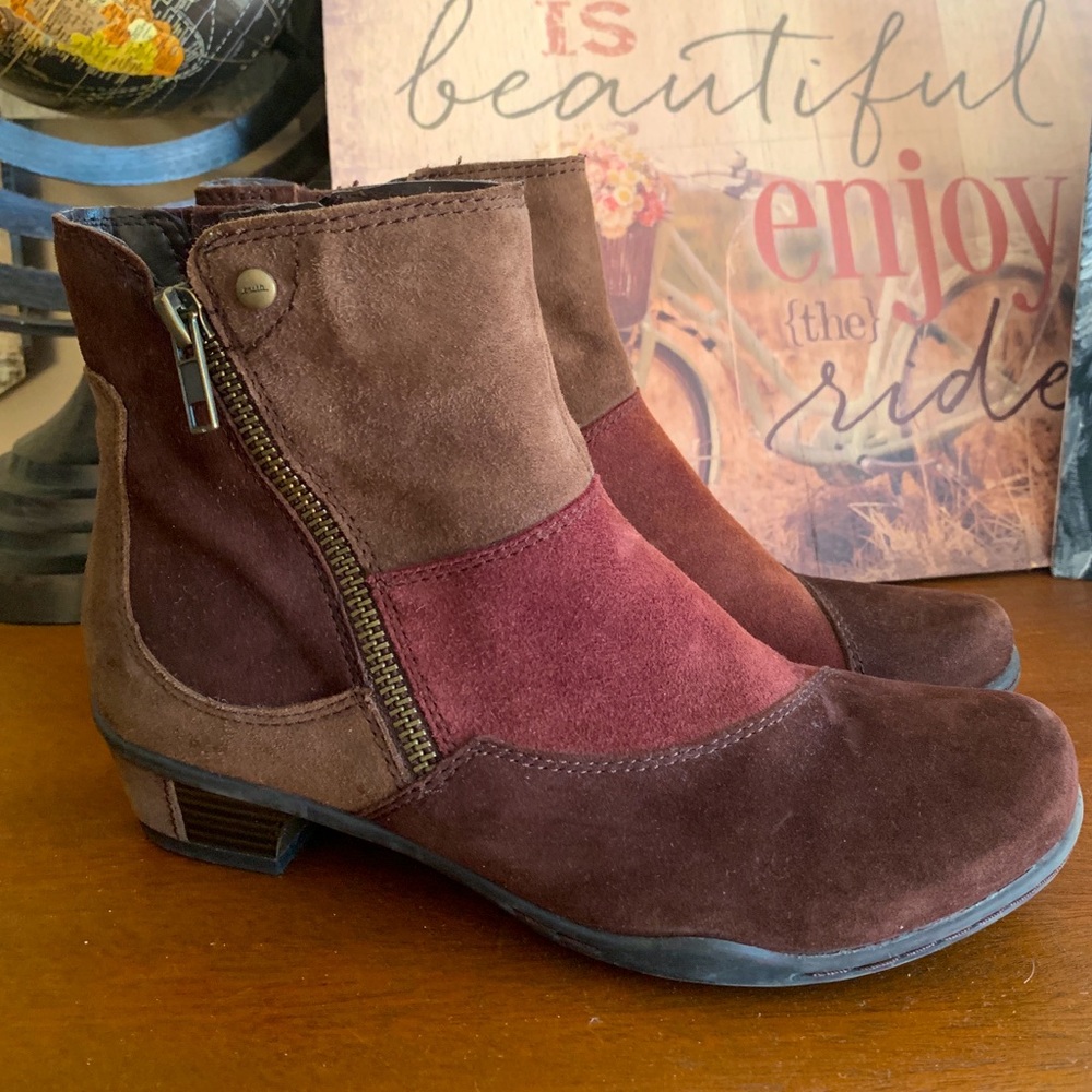 Earth Leather Patchwork Ankle Boots 6b - image 1